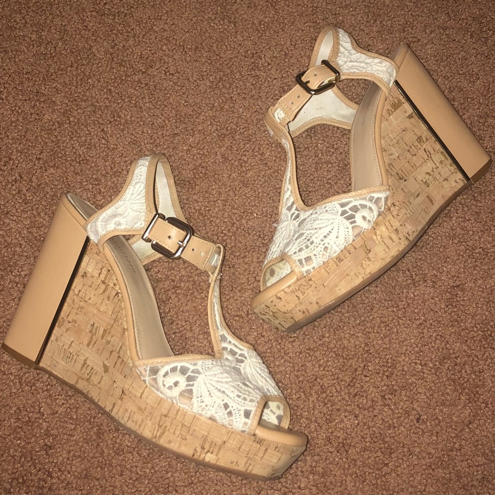 Antonio Melani Lace & Cream Wedges - Picture 3 of 5